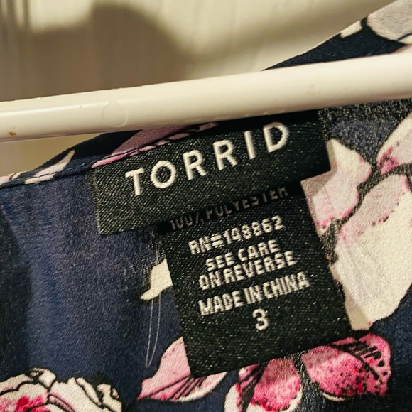 Torrid Floral print Blouse - Picture 5 of 5